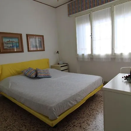 Cozy With Terrace In Lignano * Λινιάνο Σαμπιαντόρο